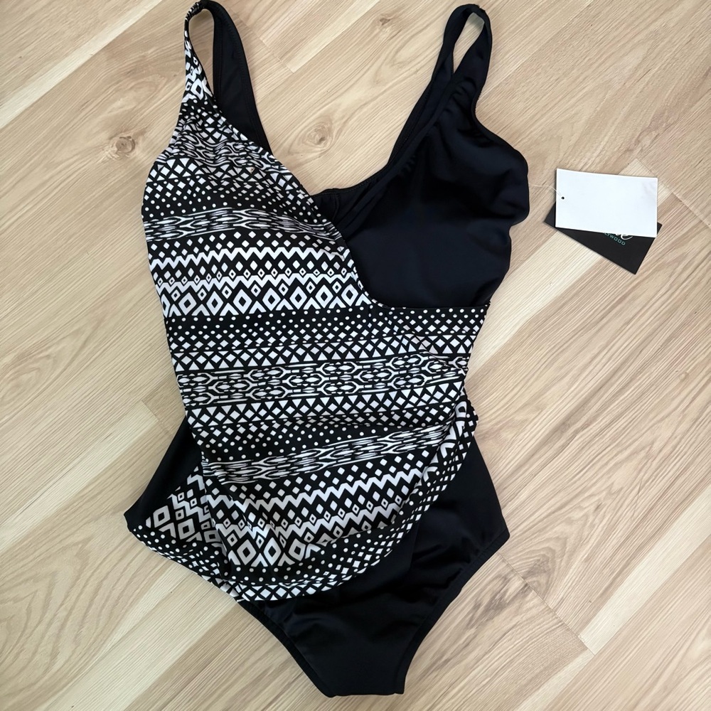 Maxine oh Hollywood Black/White One Piece Instant Minimizer Size 16 W